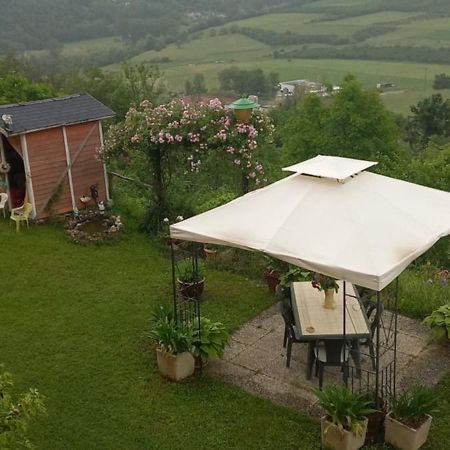 Ca D' Fefi Bed and Breakfast Gorzegno Exteriör bild