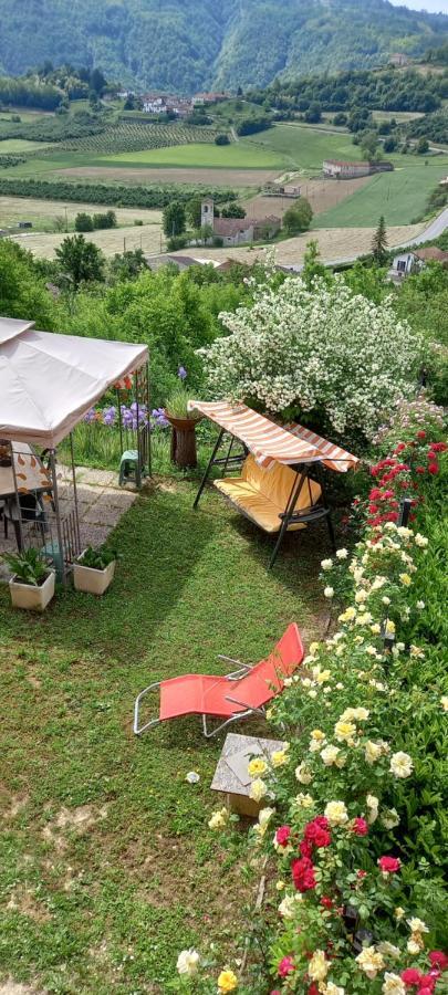 Ca D' Fefi Bed and Breakfast Gorzegno Exteriör bild