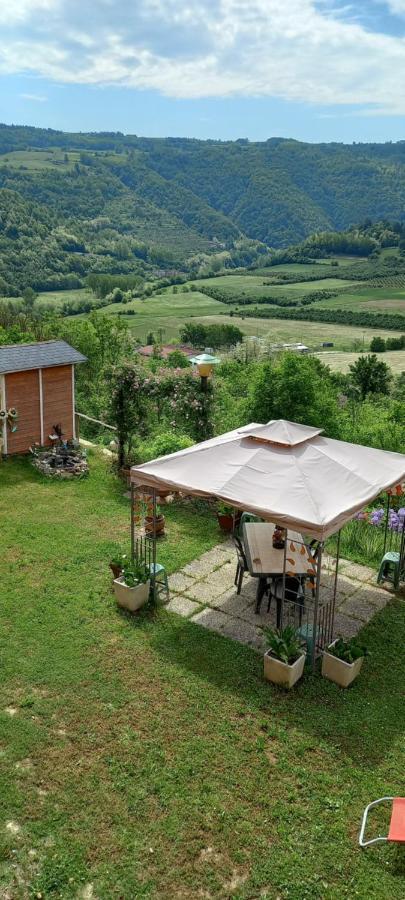 Ca D' Fefi Bed and Breakfast Gorzegno Exteriör bild
