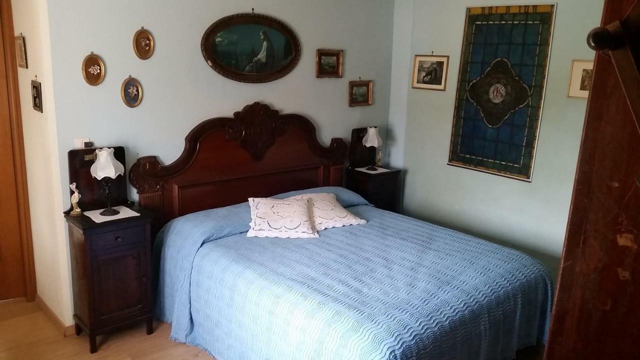 Ca D' Fefi Bed and Breakfast Gorzegno Exteriör bild