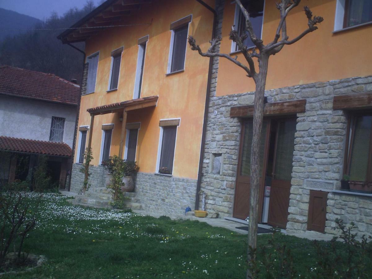 Ca D' Fefi Bed and Breakfast Gorzegno Exteriör bild
