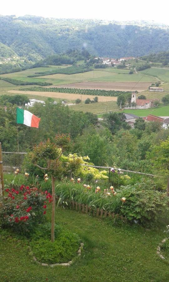 Ca D' Fefi Bed and Breakfast Gorzegno Exteriör bild