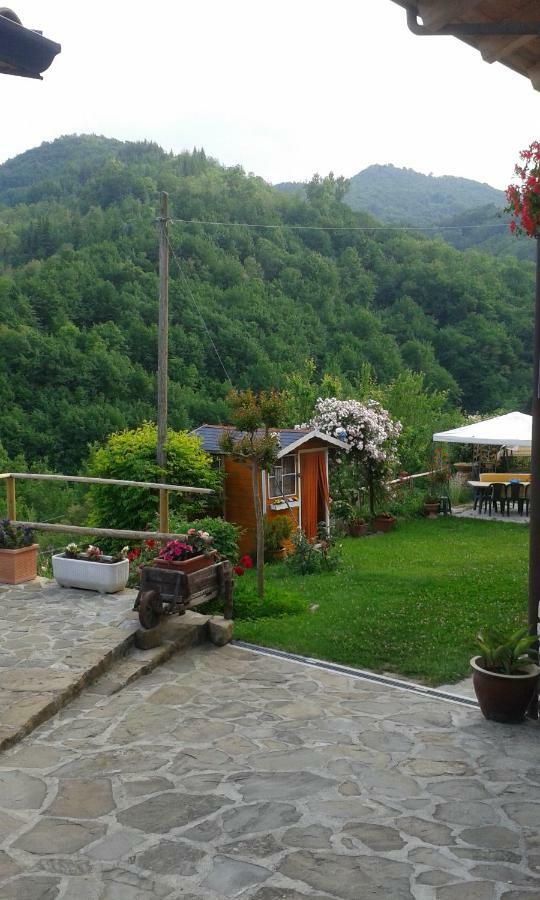 Ca D' Fefi Bed and Breakfast Gorzegno Exteriör bild